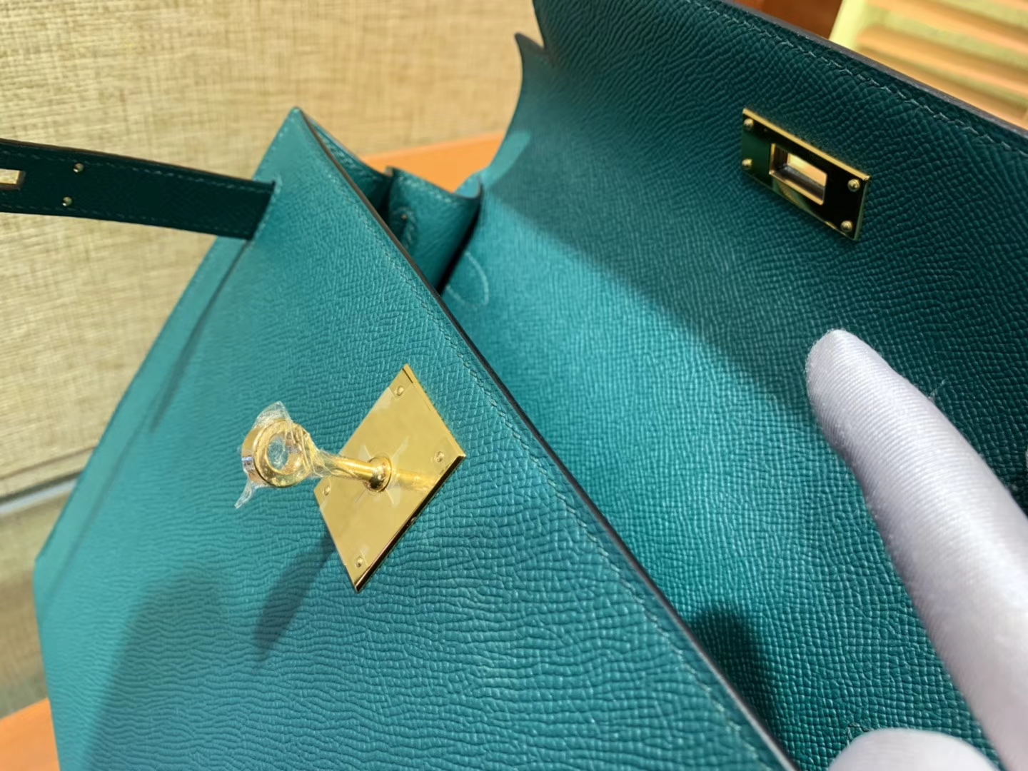 Hermès（爱马仕）Kelly凯莉包 掌纹小牛皮 牛仔蓝 进口原料 原版蜜蜡线 顶级工艺 金扣 28cm