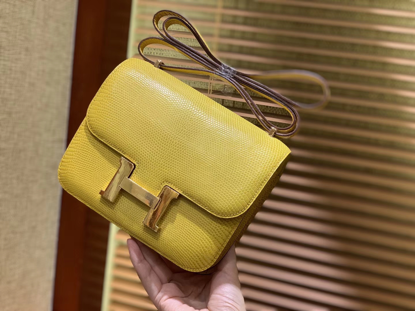 Hermès（爱马仕）Constance空姐包 新颜色 那不勒斯黄 蜥蜴皮 顶级全手工缝制 18cm