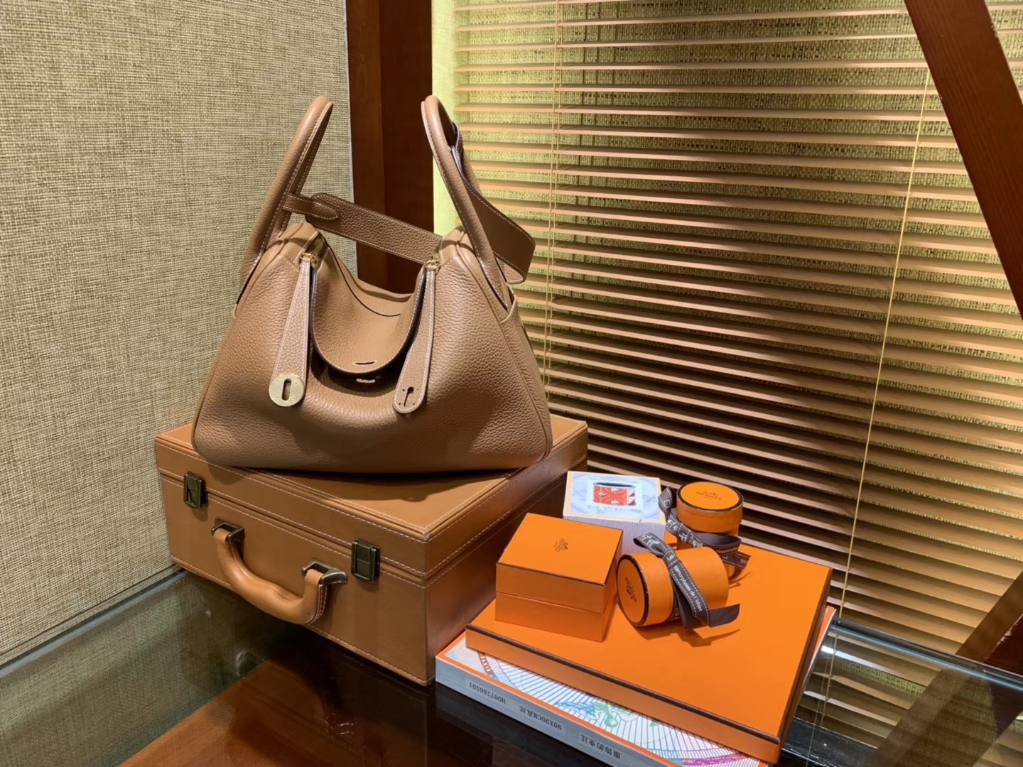 Hermès（爱马仕）Lindy琳迪包 大黄色 德国进口togo牛皮 全手工缝制 银扣 30cm