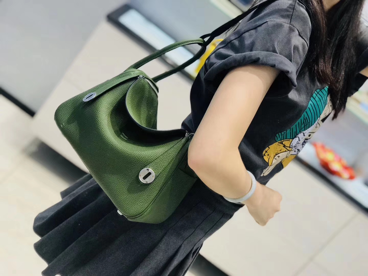 Hermès（爱马仕）Lindy琳迪包 丛林绿 德国进口togo牛皮拼鳄鱼皮 蜡线全手工缝制 26cm
