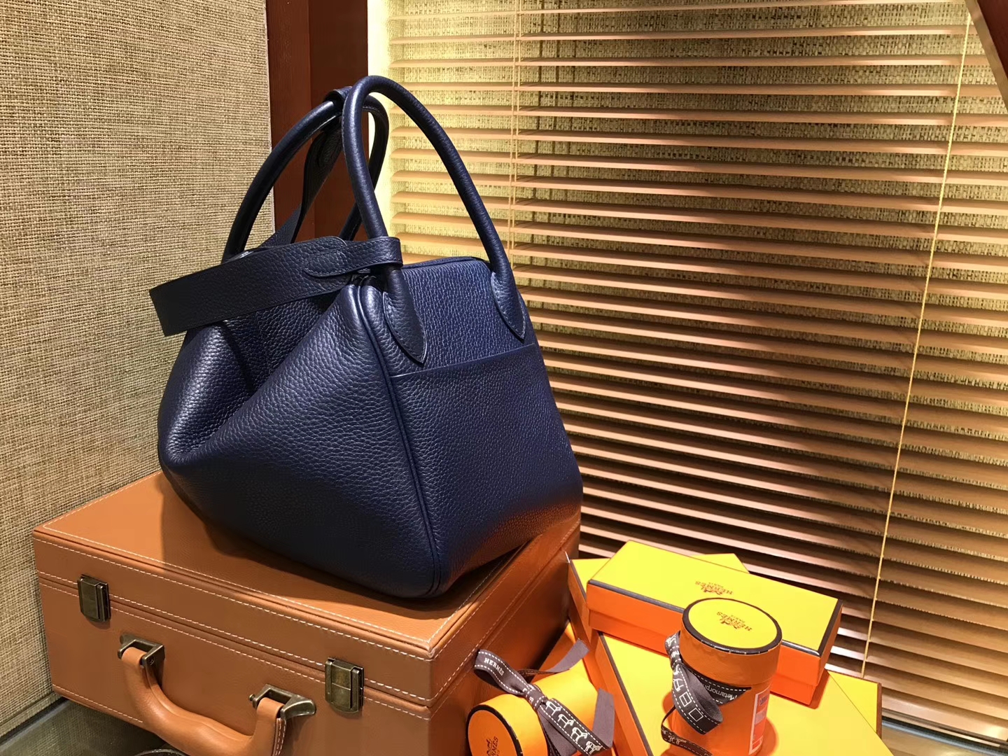 Hermès（爱马仕）Lindy琳迪包 午夜蓝 德国进口togo牛皮 全手工缝制 30cm