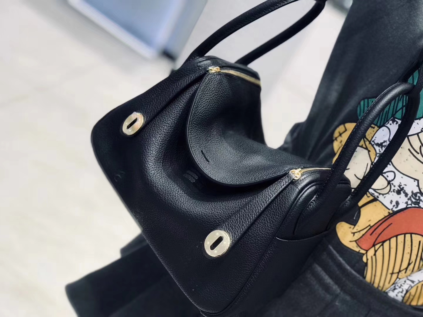 Hermès（爱马仕）Lindy琳迪包 经典黑金 德国进口togo牛皮 蜡线全手工缝制 26cm