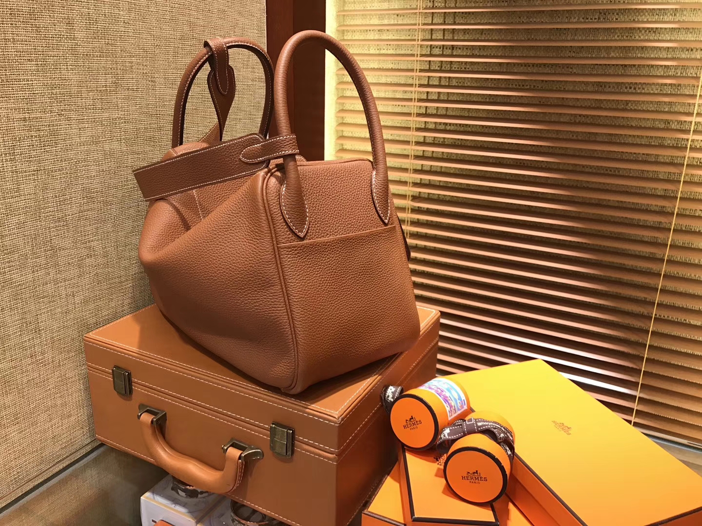 Hermès（爱马仕）Lindy琳迪包 金棕色 德国进口togo牛皮 全手工缝制 银扣 30cm