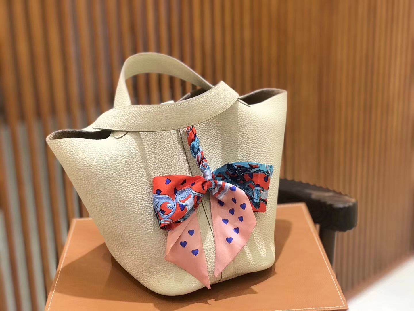 Hermès（爱马仕）新增现货 Picotin 菜篮子 奶昔白 全手工蜡线缝制 银扣 18cm