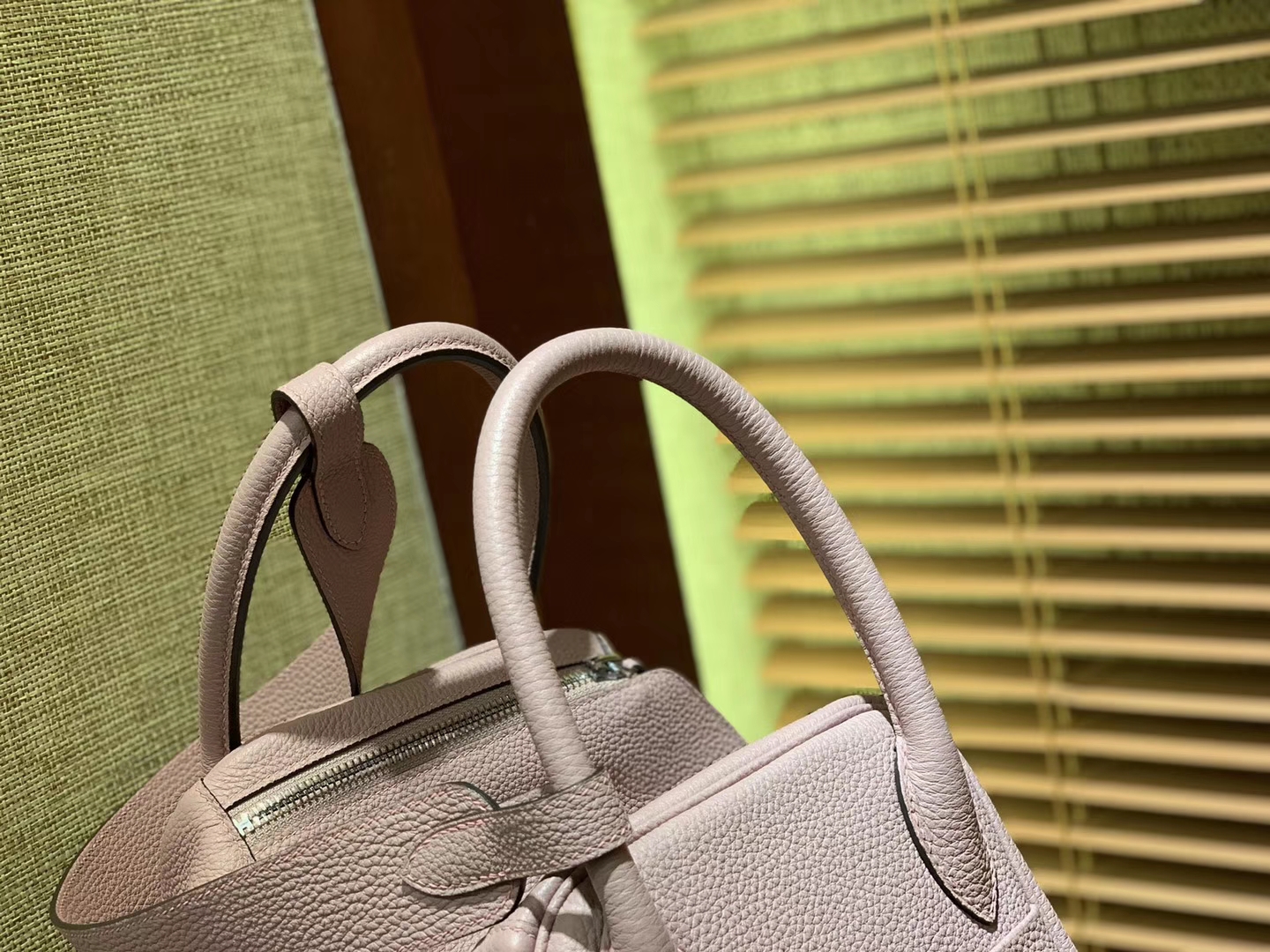 Hermès（爱马仕）Lindy琳迪包 丁香紫 德国进口togo牛皮 全手工缝制 银扣 30cm