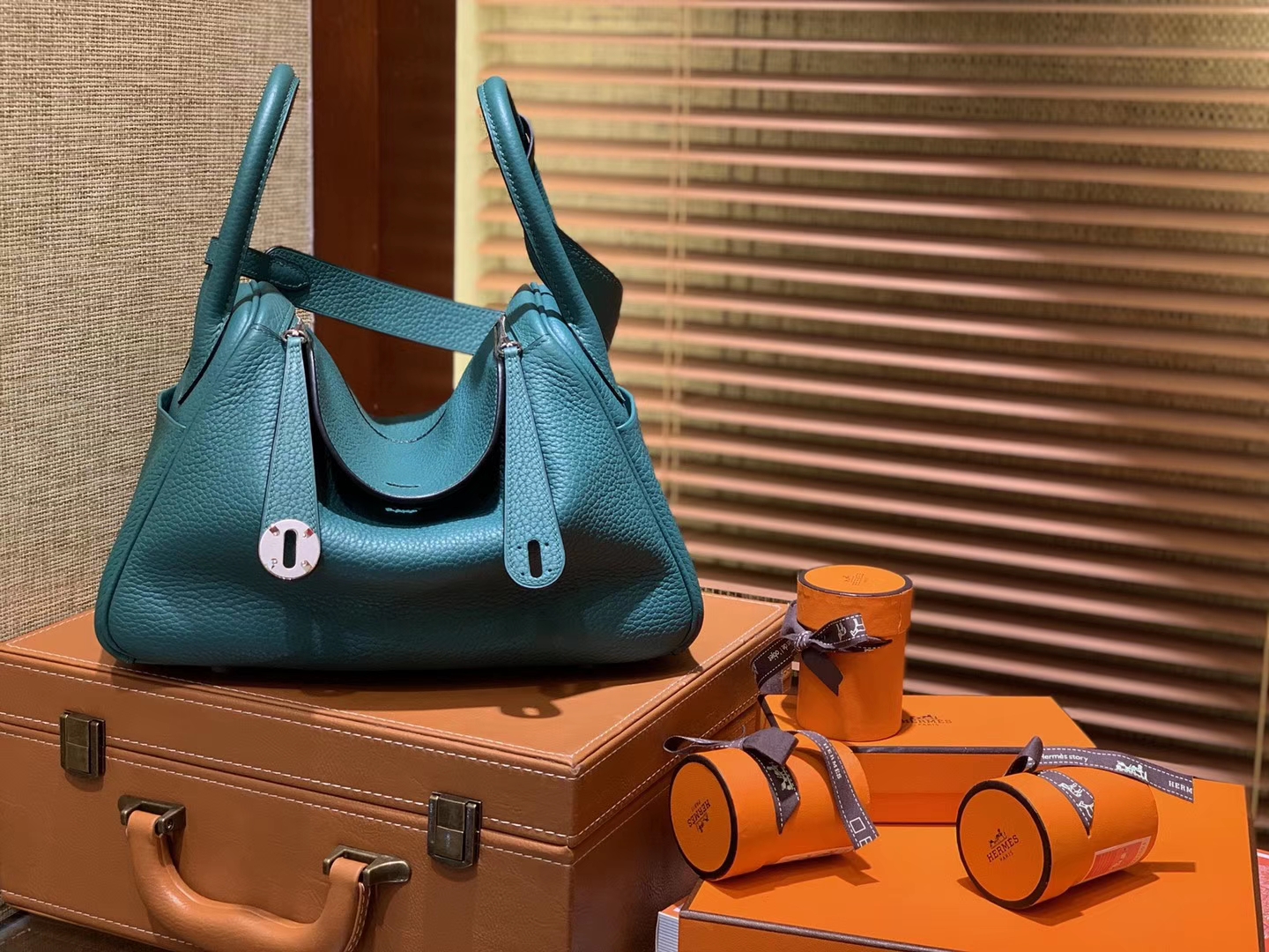 Hermès（爱马仕）Lindy琳迪包 丝绒绿 德国进口togo牛皮 全手工缝制 银扣 26cm