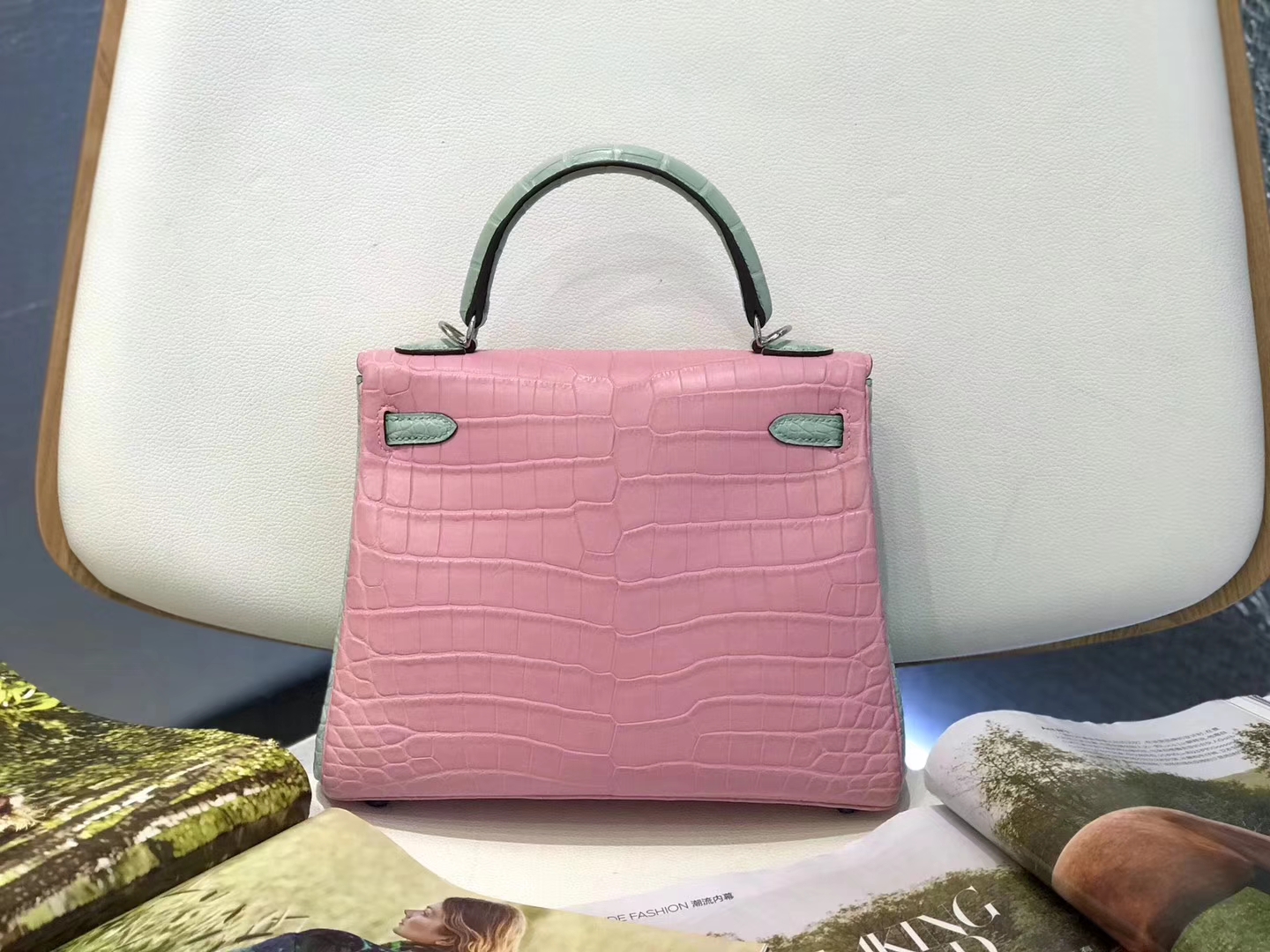 Hermès（爱马仕）Kelly凯莉包 樱花粉拼玛卡龙 雾面鳄鱼 银扣 25cm