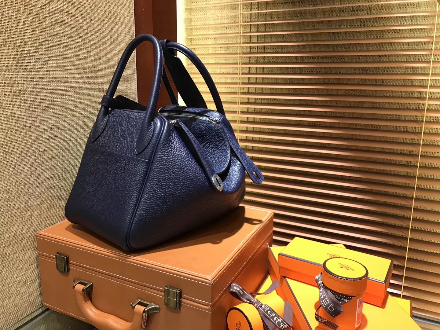 Hermès（爱马仕）Lindy琳迪包 午夜蓝 德国进口togo牛皮 全手工缝制 30cm