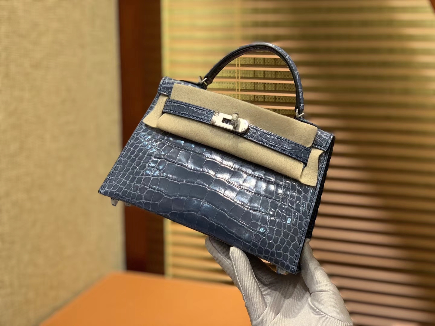 Hermès（爱马仕）Mini Kelly 牛仔蓝 一级美洲鳄鱼皮 全手工缝制 臻品级别 银扣 19cm 2代