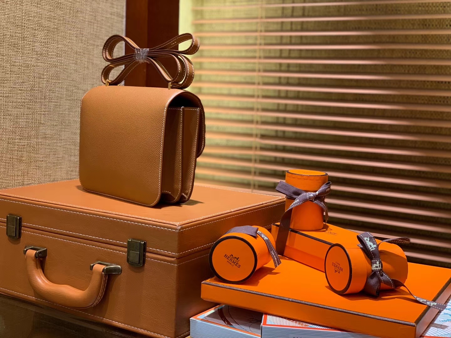 Hermès（爱马仕）Constance 18cm 金棕色 EP掌纹牛皮 德国进口原料