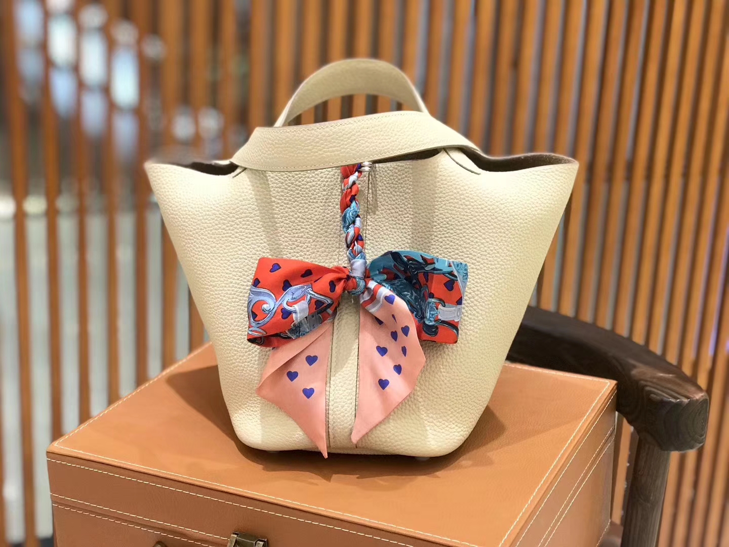 Hermès（爱马仕）新增现货 Picotin 菜篮子 奶昔白 全手工蜡线缝制 银扣 18cm