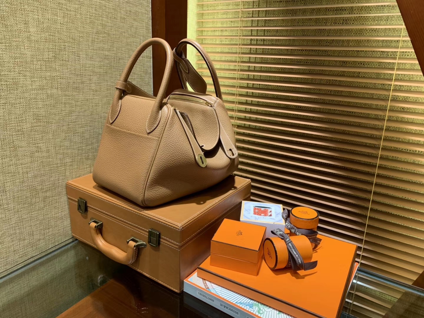 Hermès（爱马仕）Lindy琳迪包 大黄色 德国进口togo牛皮 全手工缝制 银扣 30cm