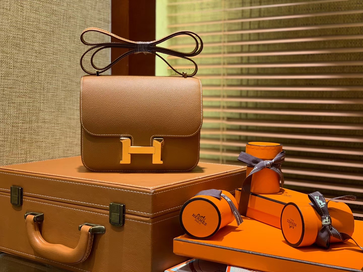 Hermès（爱马仕）Constance 18cm 金棕色 EP掌纹牛皮 德国进口原料