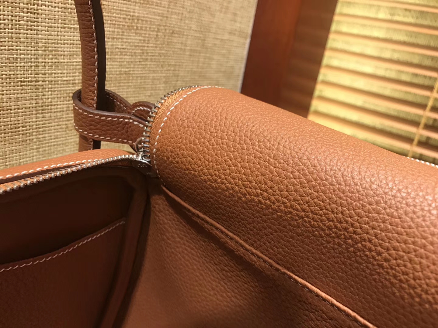 Hermès（爱马仕）Lindy琳迪包 金棕色 德国进口togo牛皮 全手工缝制 银扣 30cm