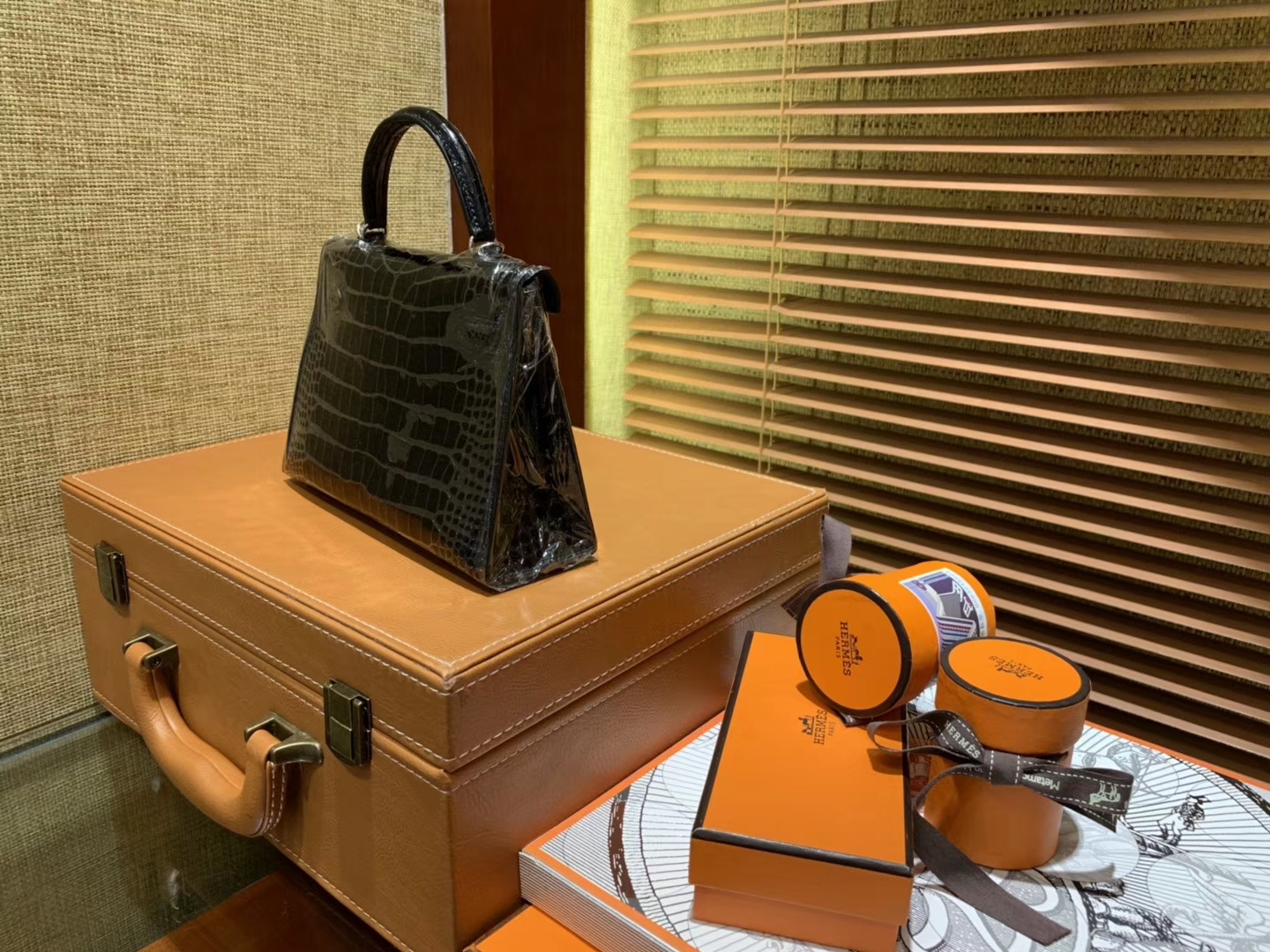 Hermès（爱马仕）Mini Kelly 黑色 一级美洲鳄鱼皮 顶级全手工缝制 臻品级别 19cm 2代