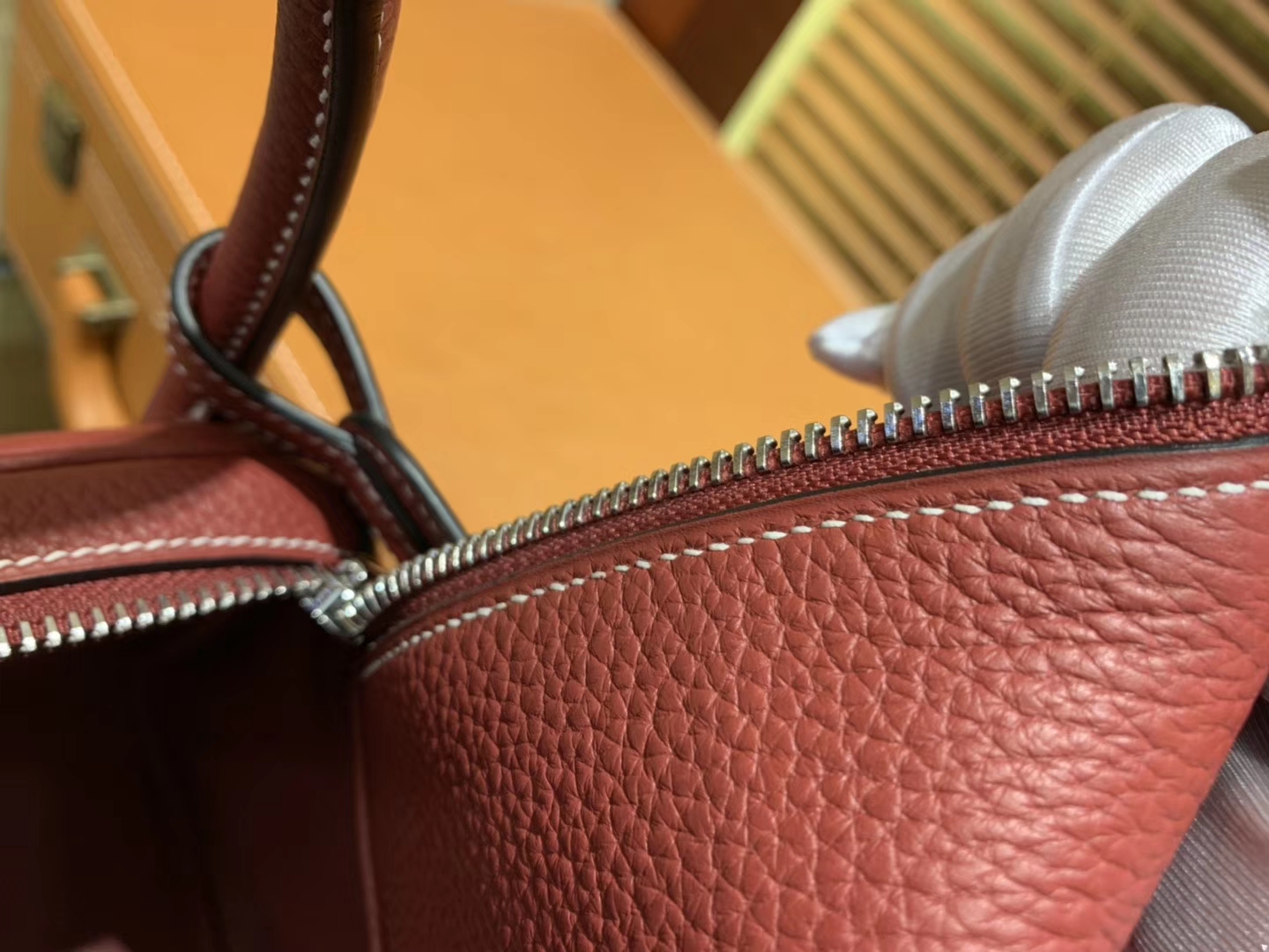 Hermès（爱马仕）Lindy琳迪包 酒红色 德国进口togo牛皮 全手工缝制 银扣 30cm