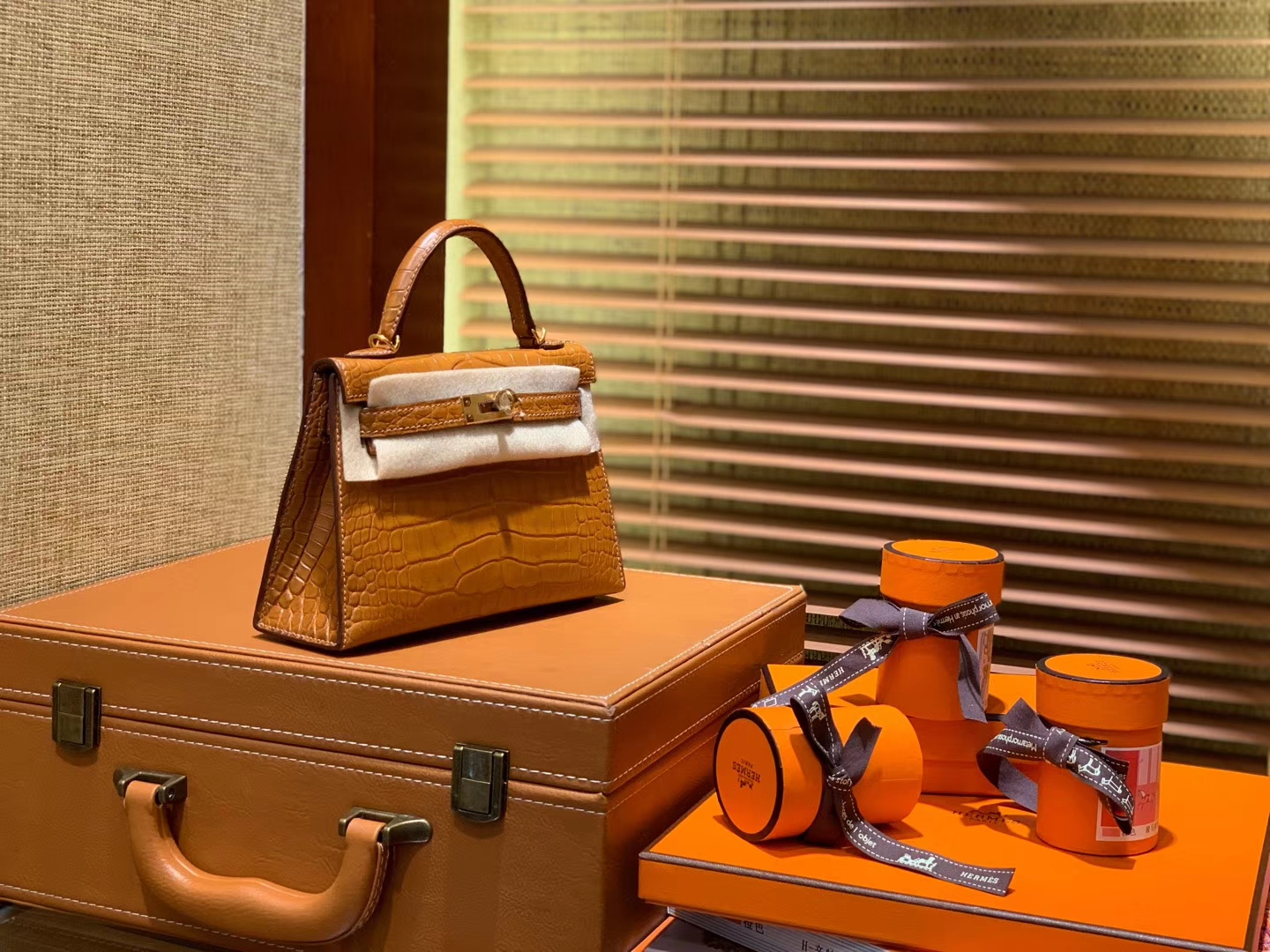 Hermès（爱马仕）Mini Kelly 迷你凯莉 金棕色 一级美洲鳄鱼皮 全手工缝制 臻品级别 金扣 19cm 2代