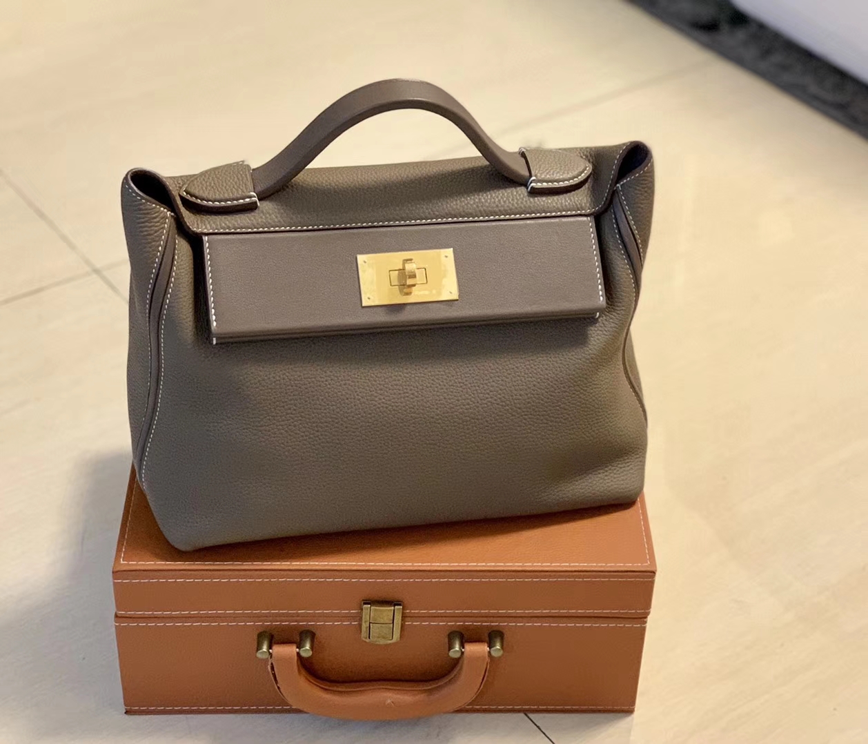 Hermès（爱马仕）Kelly-2424 大象灰 原厂御用顶级小牛皮拼Swift皮 togo 金扣 29cm