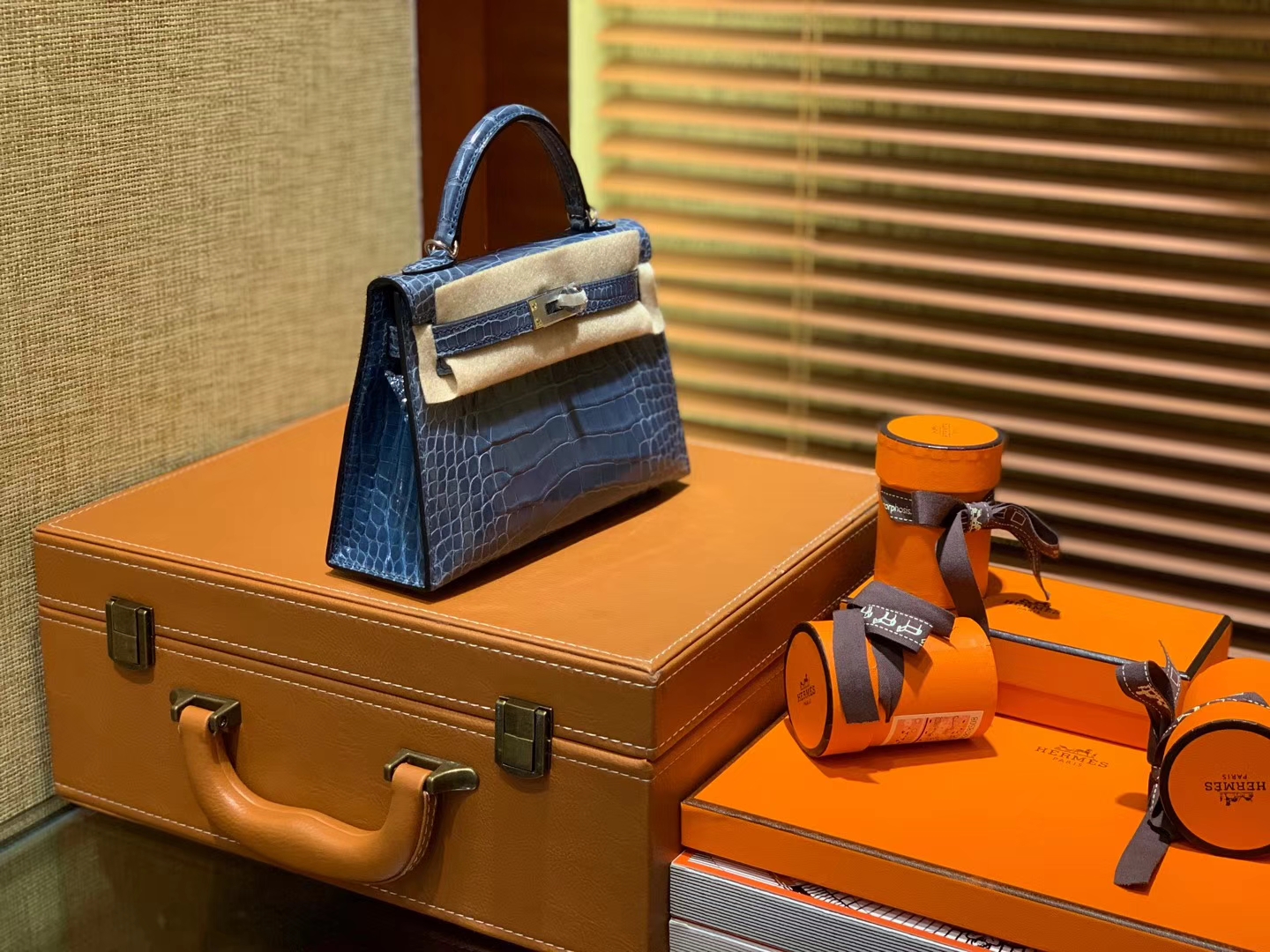 Hermès（爱马仕）Mini Kelly 牛仔蓝 一级美洲鳄鱼皮 全手工缝制 臻品级别 银扣 19cm 2代