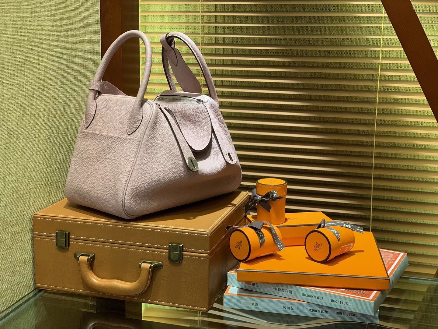Hermès（爱马仕）Lindy琳迪包 丁香紫 德国进口togo牛皮 全手工缝制 银扣 30cm