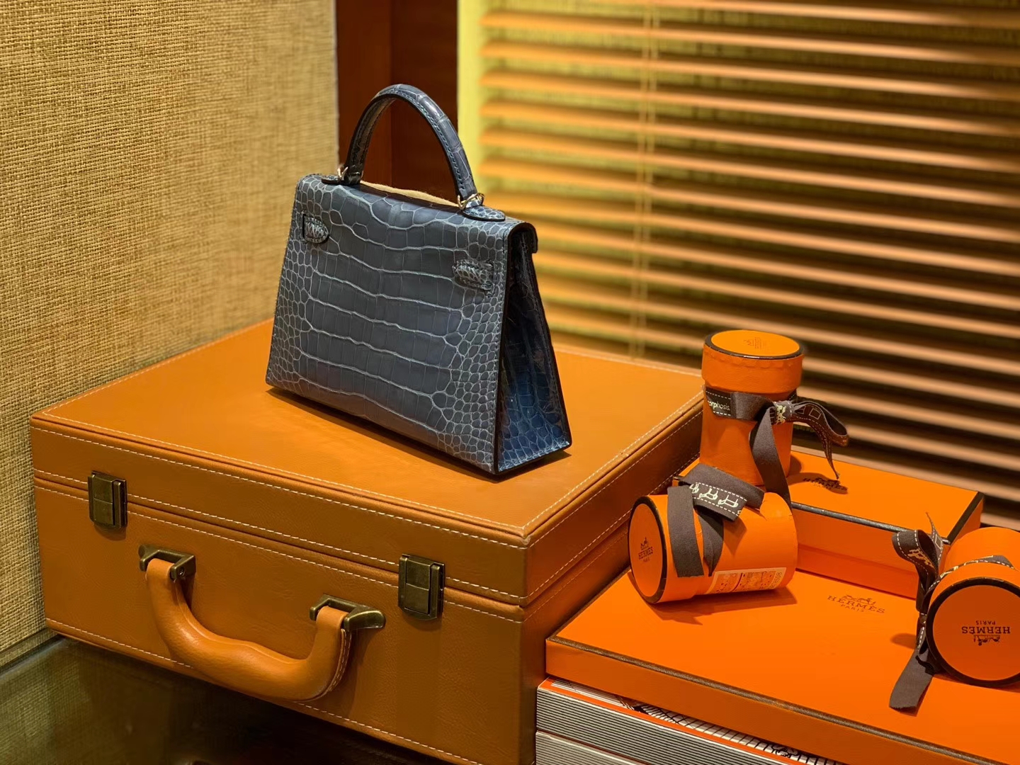 Hermès（爱马仕）Mini Kelly 牛仔蓝 一级美洲鳄鱼皮 全手工缝制 臻品级别 银扣 19cm 2代