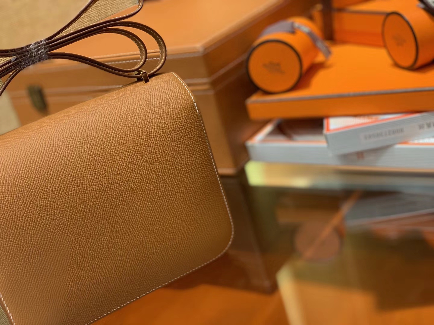 Hermès（爱马仕）Constance 18cm 金棕色 EP掌纹牛皮 德国进口原料
