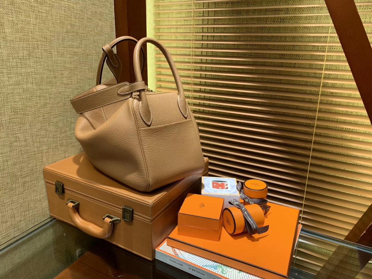 Hermès（爱马仕）Lindy琳迪包 大黄色 德国进口togo牛皮 全手工缝制 银扣 30cm