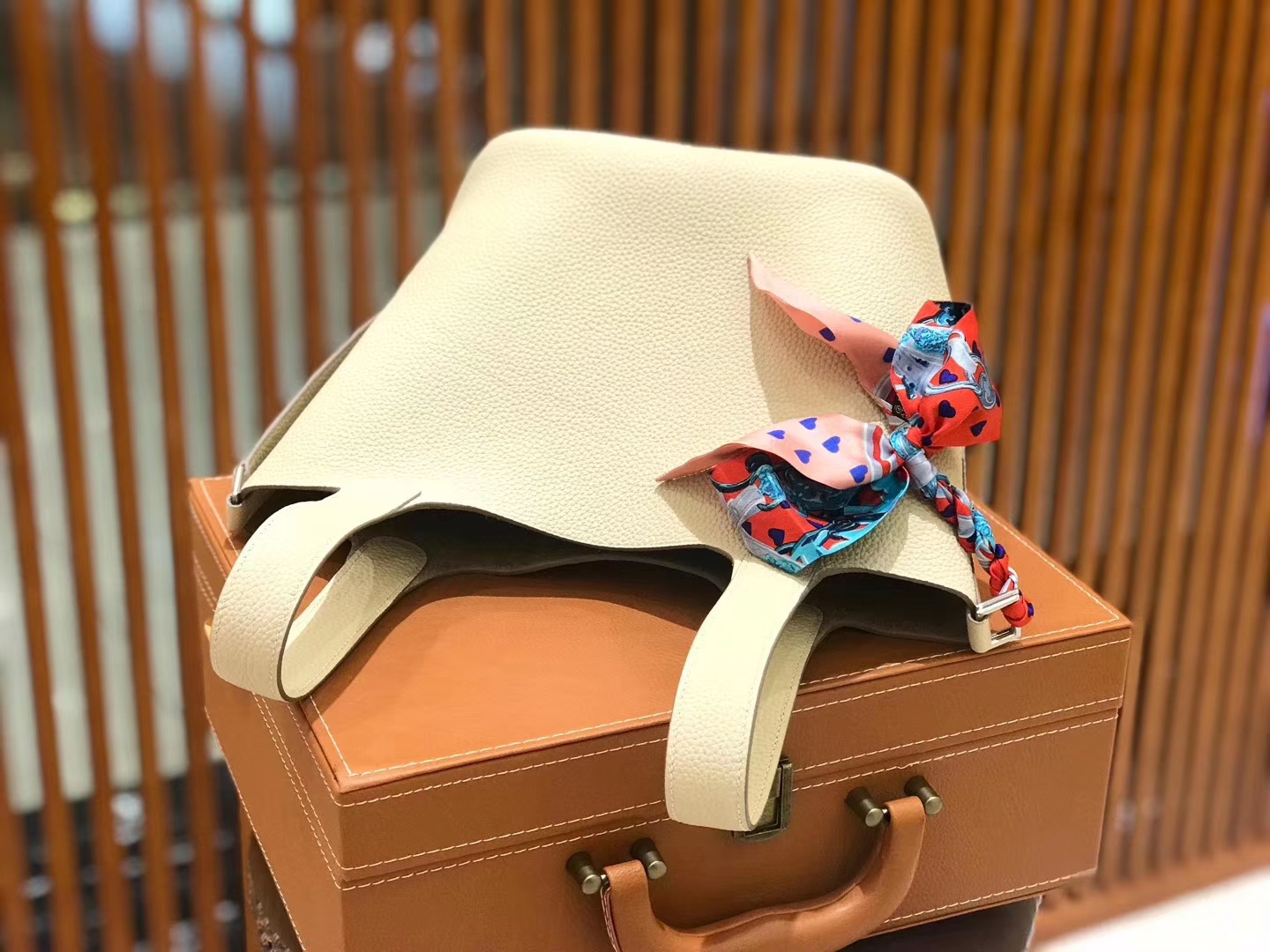 Hermès（爱马仕）新增现货 Picotin 菜篮子 奶昔白 全手工蜡线缝制 银扣 18cm