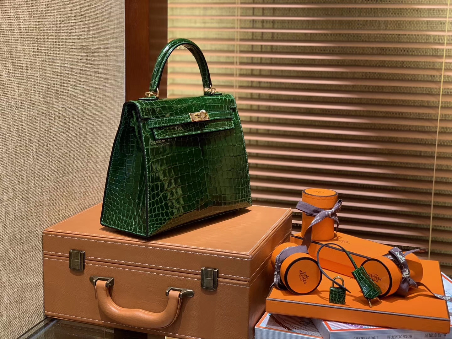 Hermès（爱马仕）Kelly 25cm 祖母绿 尼罗鳄鱼皮 顶级蜡线全手工