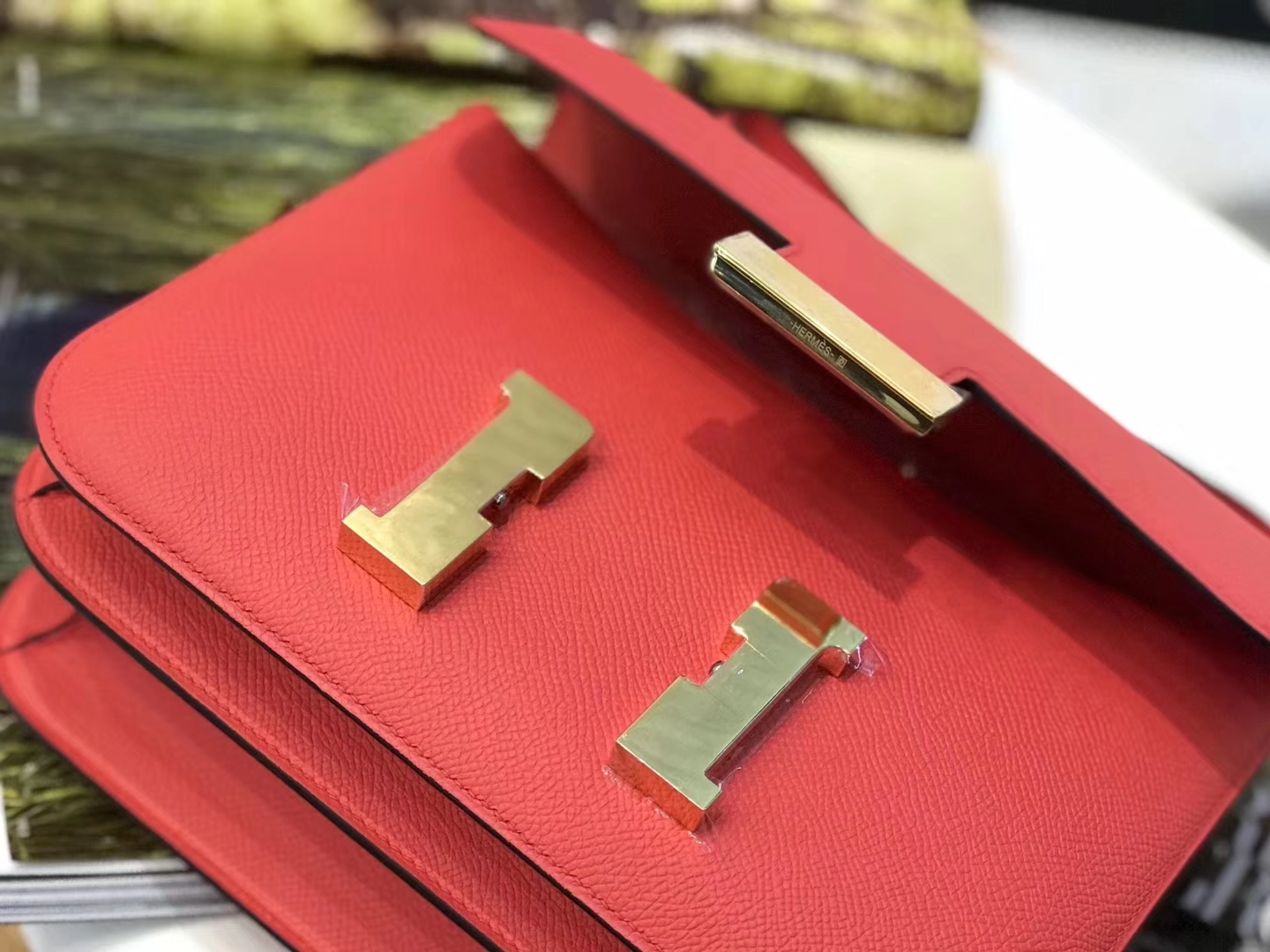 Hermès（爱马仕）Constance 空姐包 西瓜红 掌纹牛皮 金扣 23cm