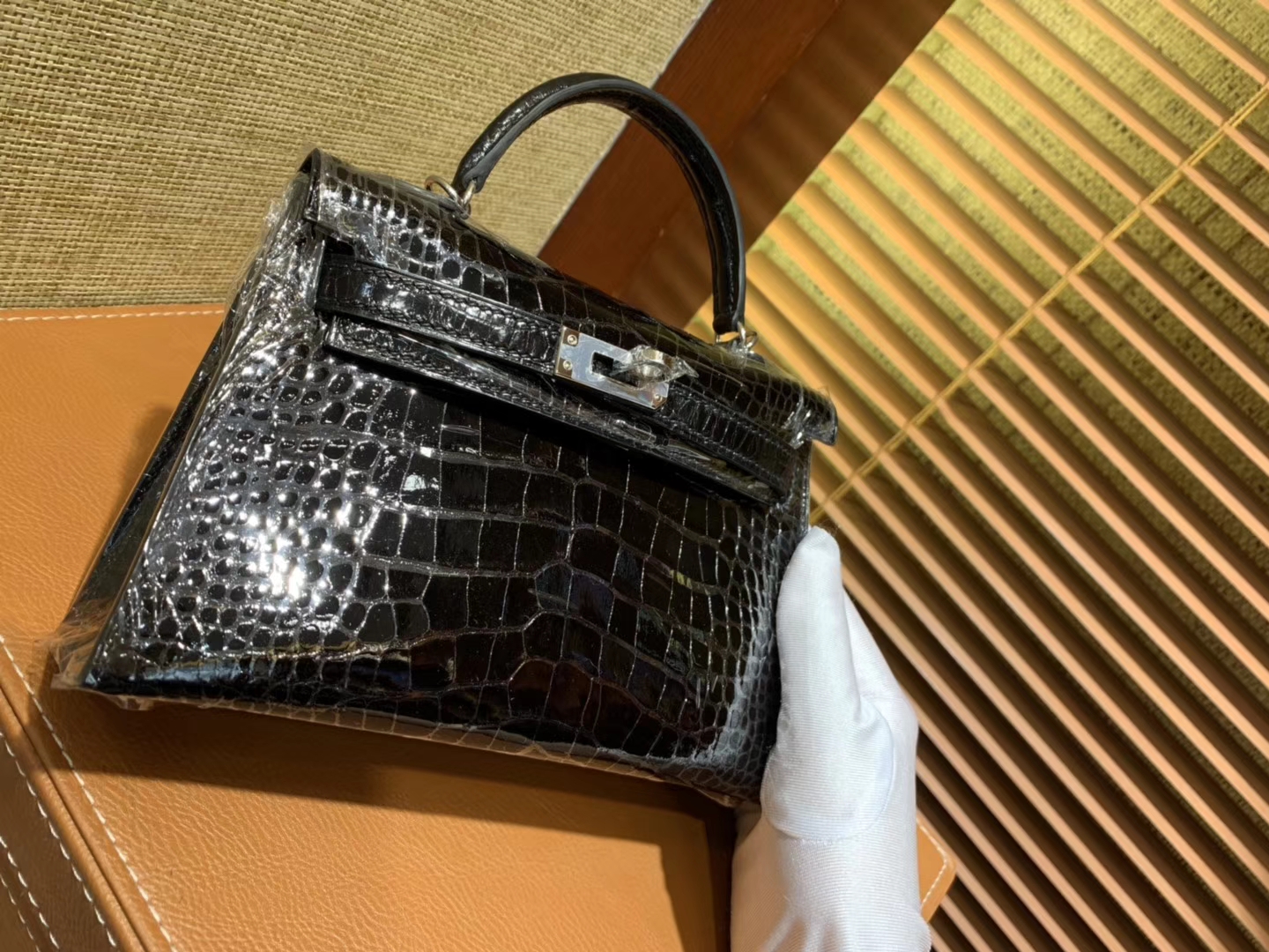 Hermès（爱马仕）Mini Kelly 黑色 一级美洲鳄鱼皮 顶级全手工缝制 臻品级别 19cm 2代