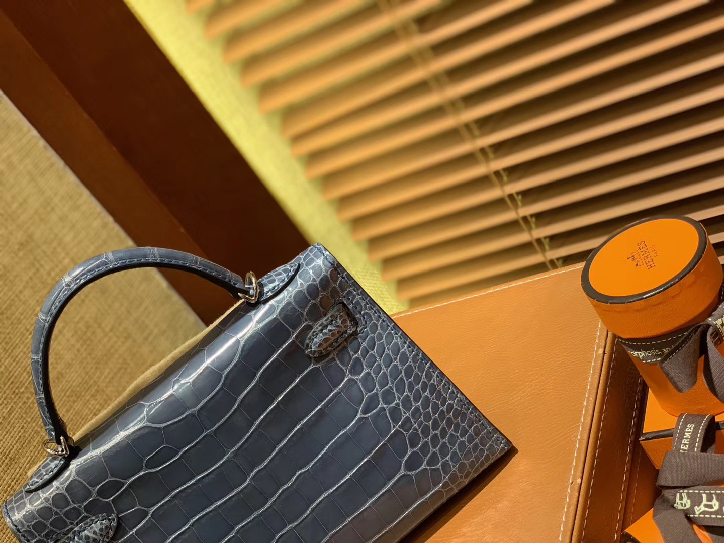 Hermès（爱马仕）Mini Kelly 牛仔蓝 一级美洲鳄鱼皮 全手工缝制 臻品级别 银扣 19cm 2代