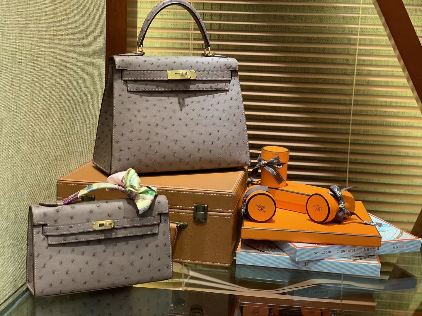 Hermès（爱马仕）Kelly凯莉包 大象灰 南非进口KK级鸵鸟 顶级手缝版本 24K金扣 28cm