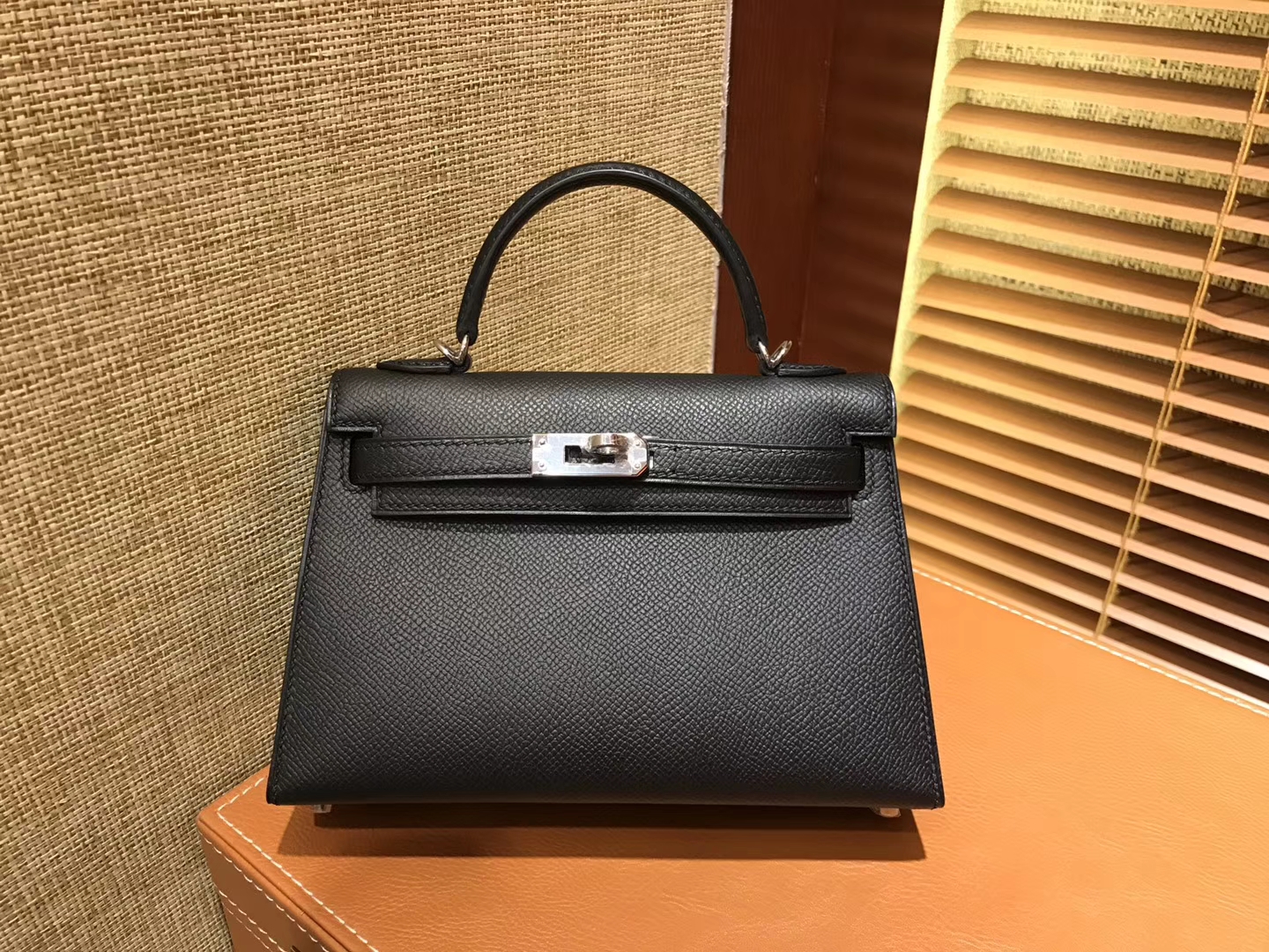 Hermès（爱马仕）Mini Kelly迷你凯莉 黑色 德国掌纹牛皮 全手工缝制 臻品级别 银扣 19cm