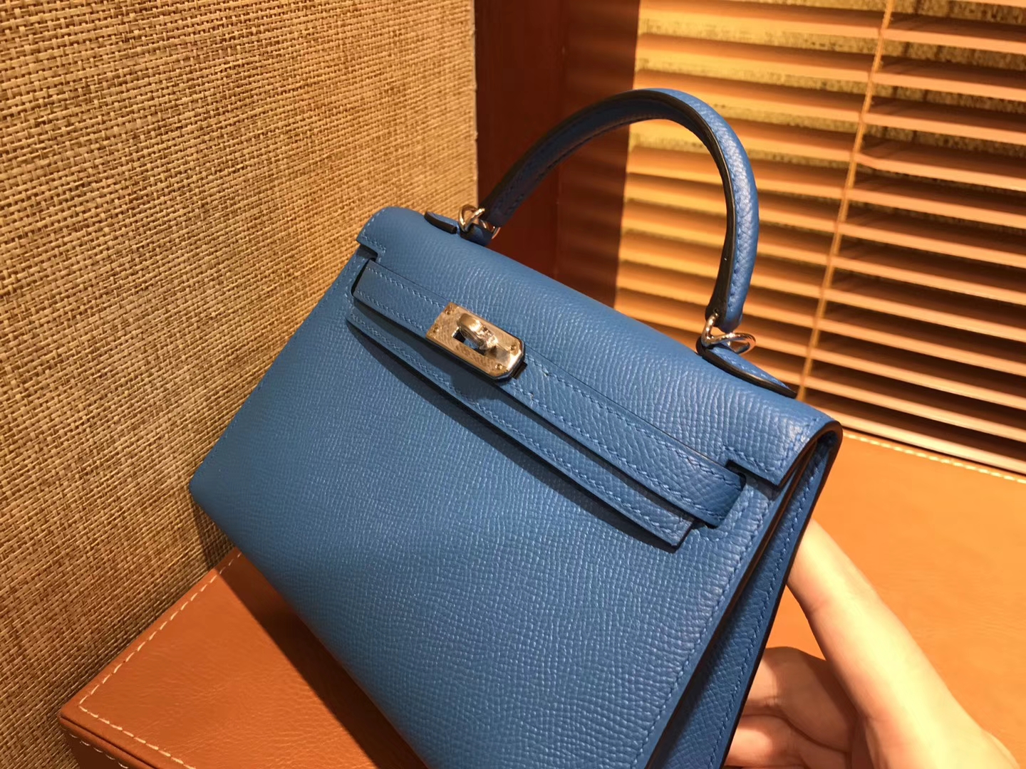 Hermès（爱马仕）Mini Kelly迷你凯莉 蓝色 德国掌纹牛皮 全手工缝制 臻品级别 金扣 19cm