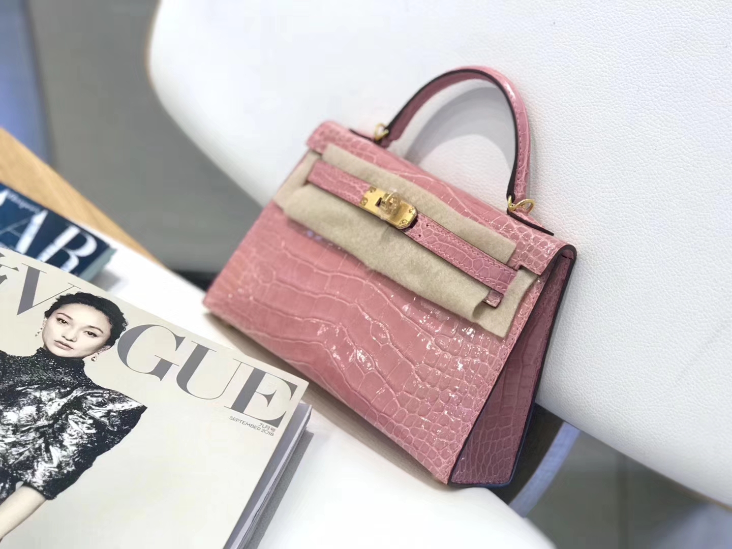 Hermès（爱马仕）MiniKelly迷你凯莉 藕粉色 尼罗鳄 美洲鳄 全手工缝制 2代 金扣 19cm
