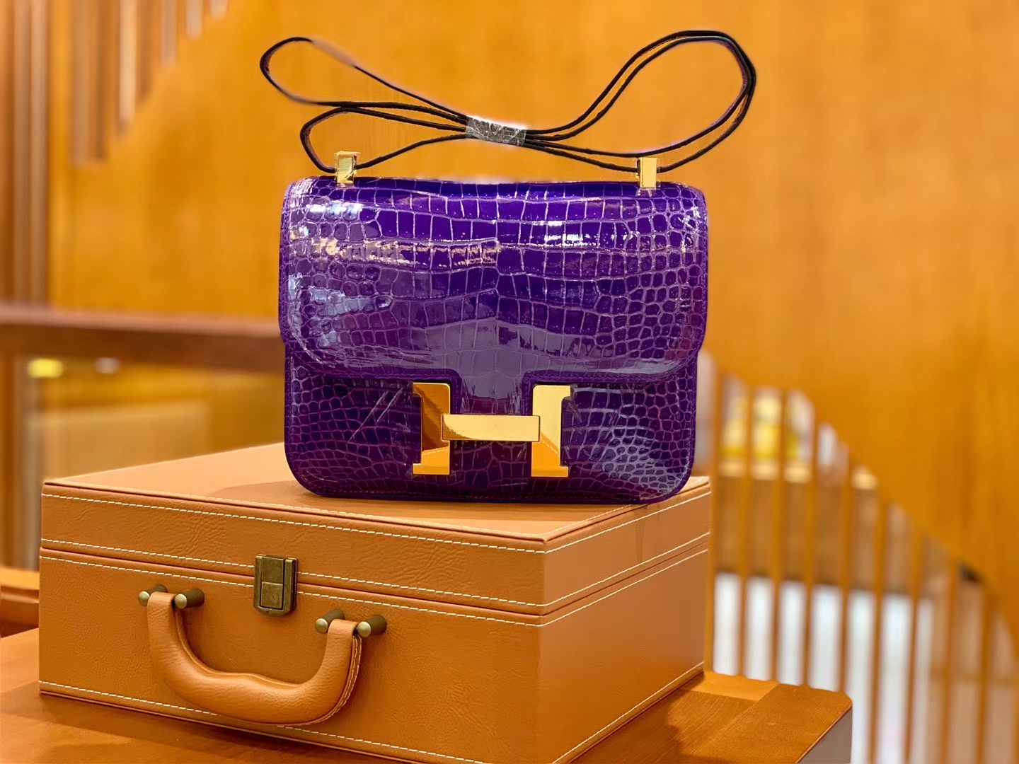 Hermès（爱马仕）Constance 空姐包 湾鳄 倒V 紫水晶 顶端级别 臻品级别 金扣 23cm