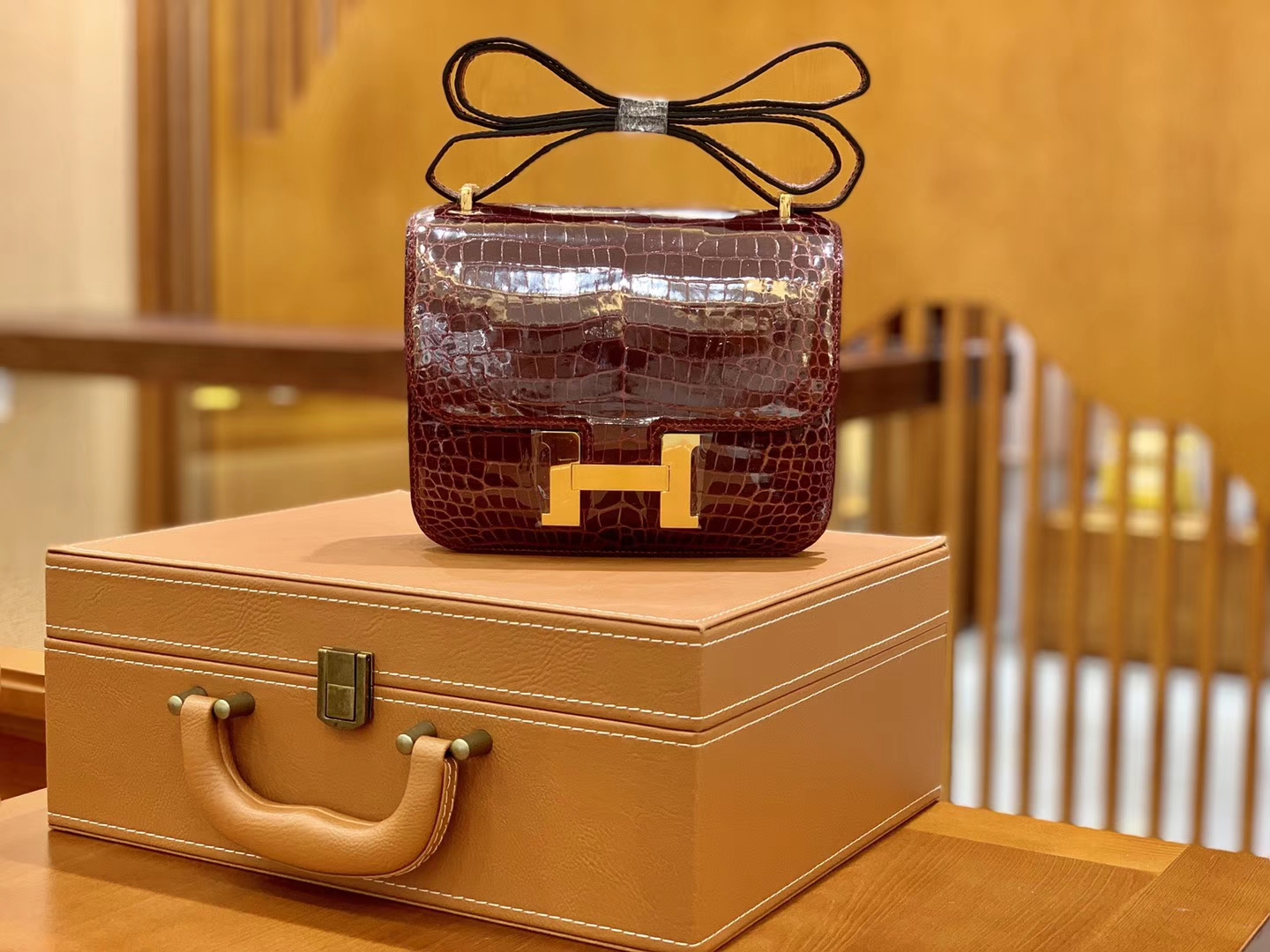 Hermès（爱马仕）Constance 空姐包 波尔多酒红 一级皮 湾鳄 倒V 顶端级别 臻品级别 金扣 18cm