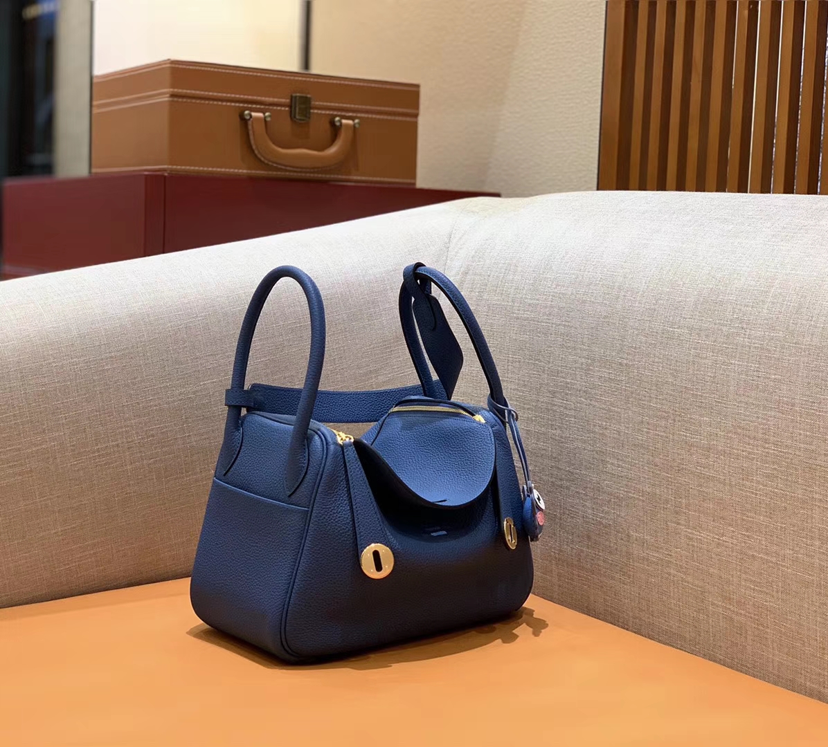 Hermès（爱马仕）Lindy 琳迪包 玛瑙蓝 Togo牛皮 进口原料 全手工缝制 银扣 26cm