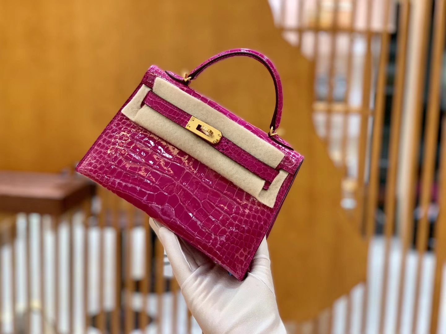 Hermès（爱马仕）Mini Kelly 迷你凯莉 天方夜谭紫 亮面鳄鱼 一级 顶端级别 美洲 臻品级别 金扣 19cm