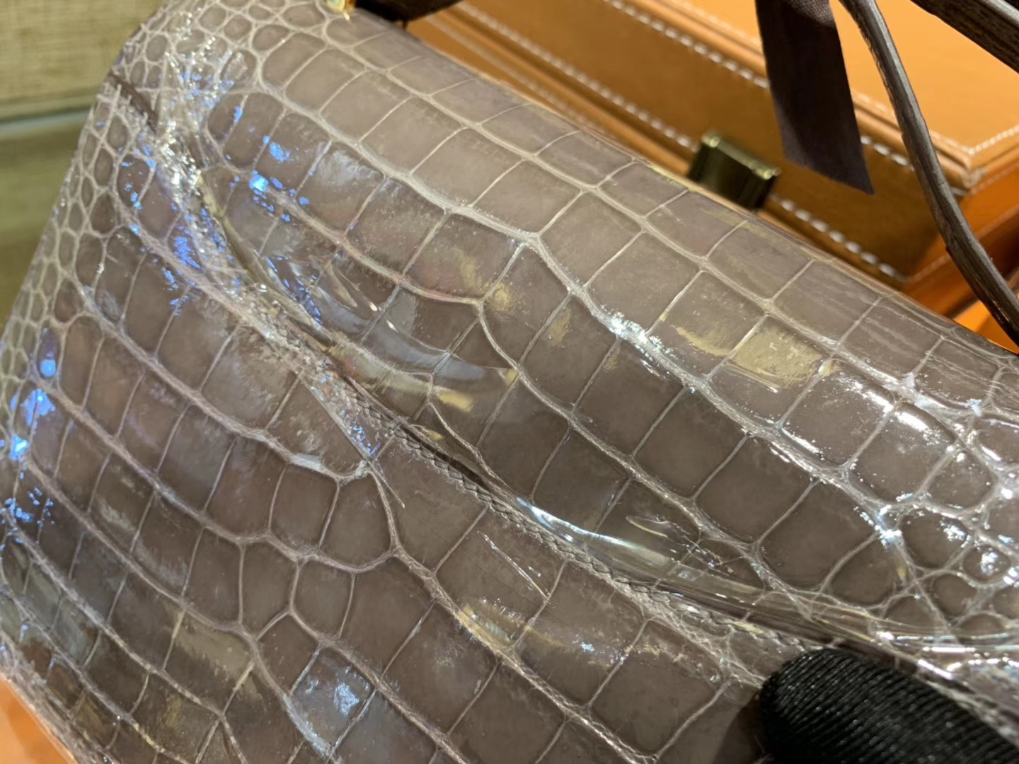 Hermès（爱马仕）Constance 空姐包 斑鸠灰 一级鳄鱼皮 尼罗鳄 原版蜜蜡线 金扣 18cm