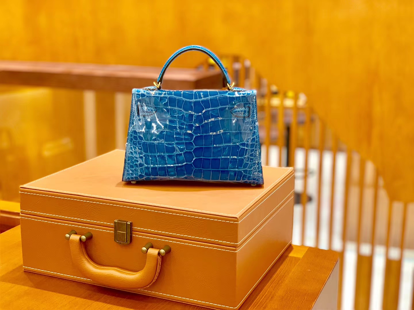 Hermès（爱马仕）Mini Kelly 迷你凯莉 伊滋密尔蓝 一级美洲鳄鱼皮 臻品级别 金扣 19cm