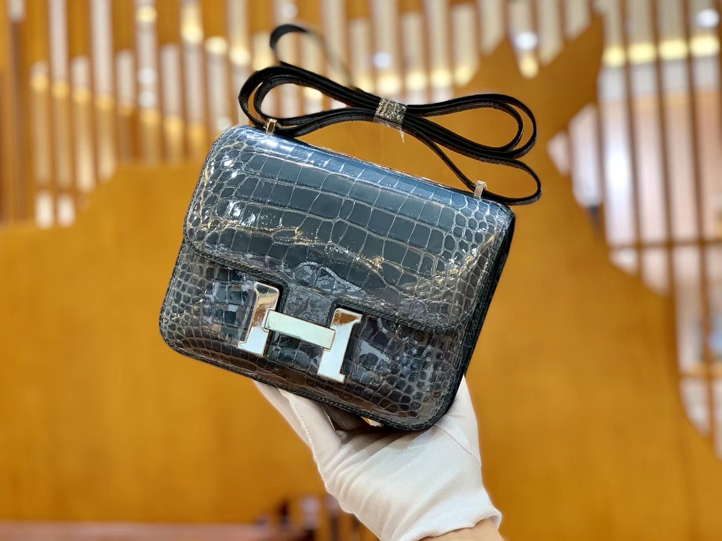 Hermès（爱马仕）Constance 空姐包 风暴蓝 一级皮 美洲鳄 顶端级别 臻品级别 银扣 18cm