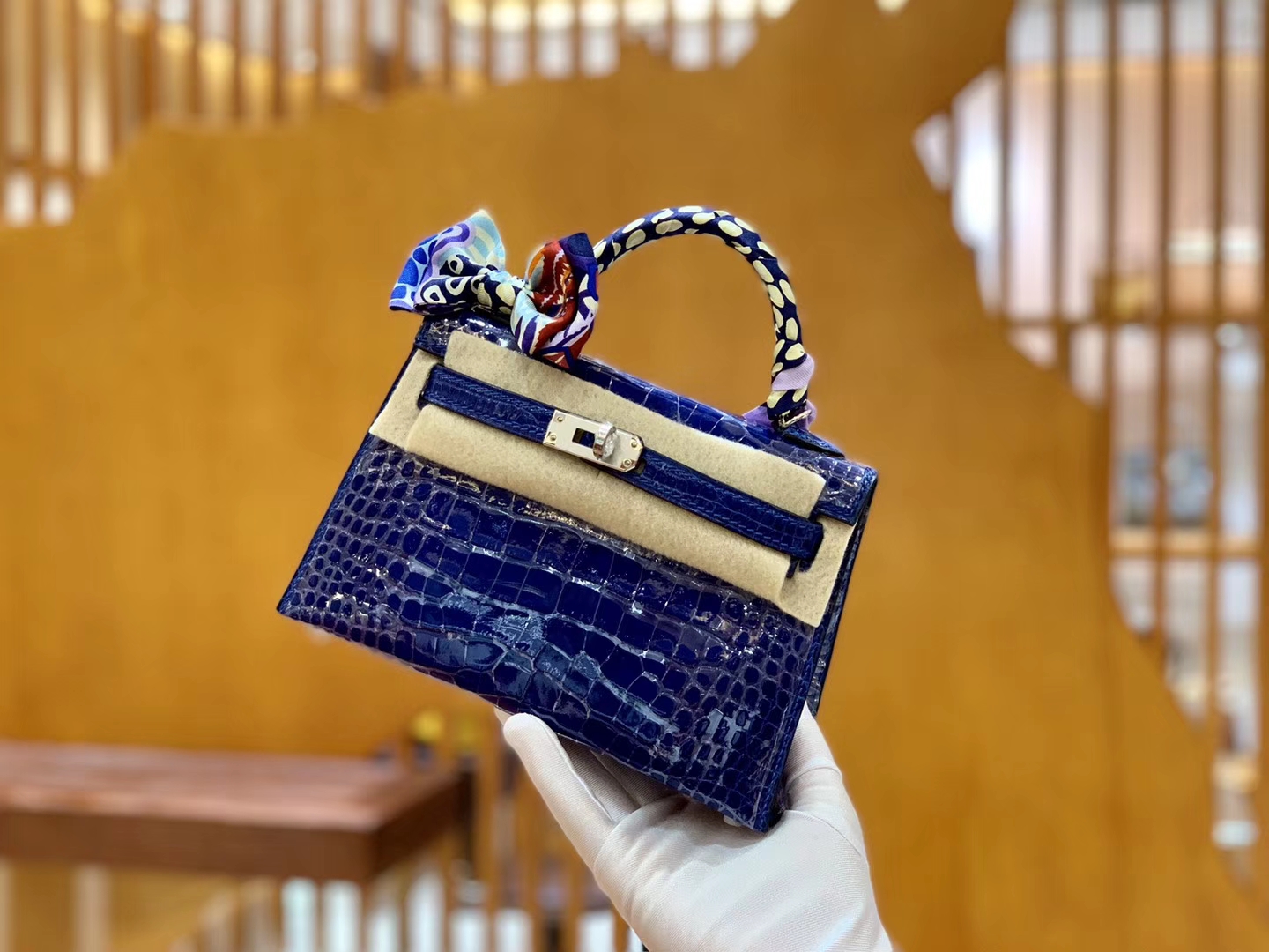 Hermès（爱马仕）Mini Kelly 迷你凯莉 琉璃蓝 亮面鳄鱼 一级 顶端级别 美洲 臻品级别 银扣 19cm