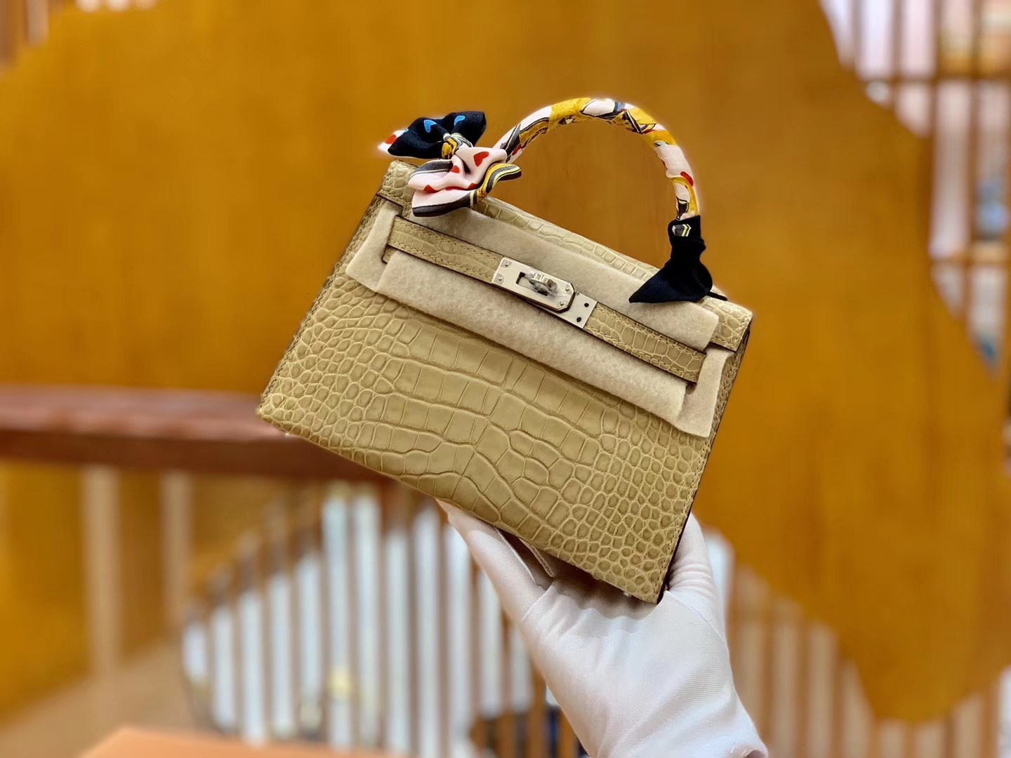 Hermès（爱马仕）Mini Kelly 迷你凯莉 奶茶色 雾面鳄鱼 一级 顶端级别 美洲 臻品级别 银扣 19cm