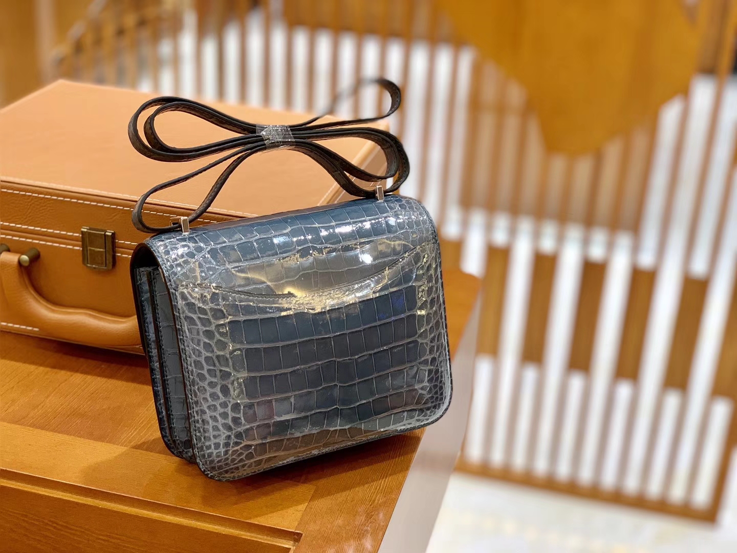 Hermès（爱马仕）Constance 空姐包 风暴蓝 一级皮 美洲鳄 顶端级别 臻品级别 银扣 18cm