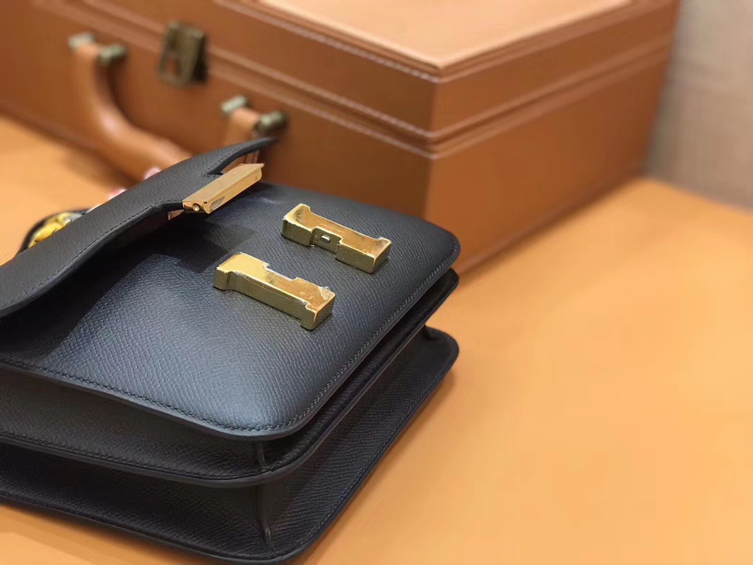 Hermès（爱马仕）Constance 空姐包 经典黑 Epsom掌纹小牛皮 臻品级别 金扣 18cm