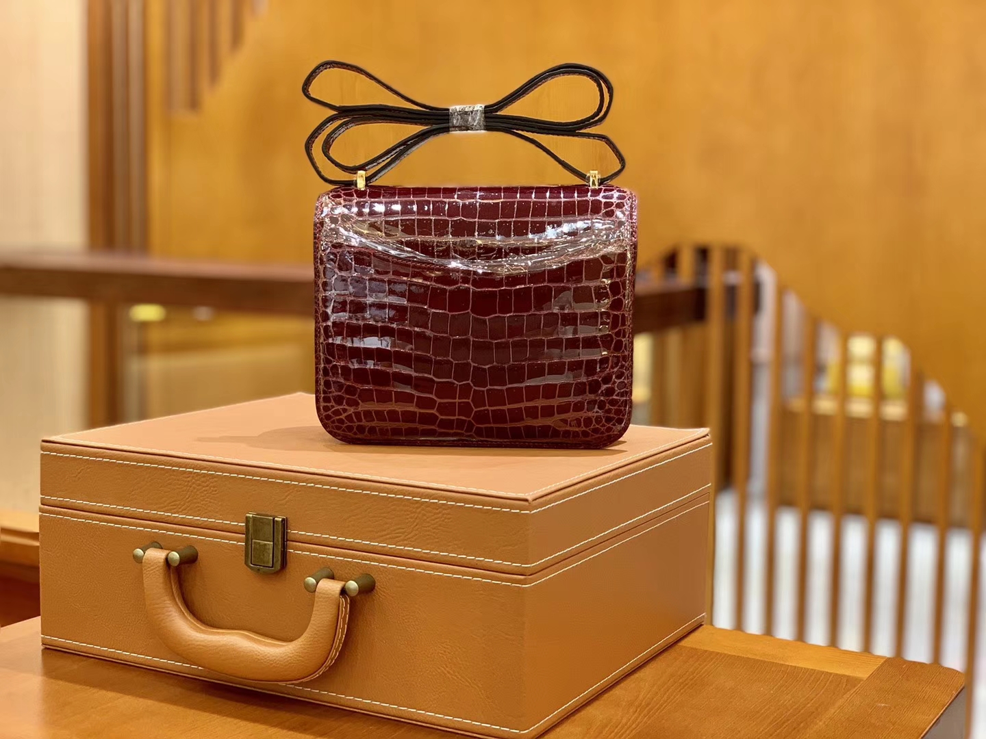 Hermès（爱马仕）Constance 空姐包 波尔多酒红 一级皮 湾鳄 倒V 顶端级别 臻品级别 金扣 18cm