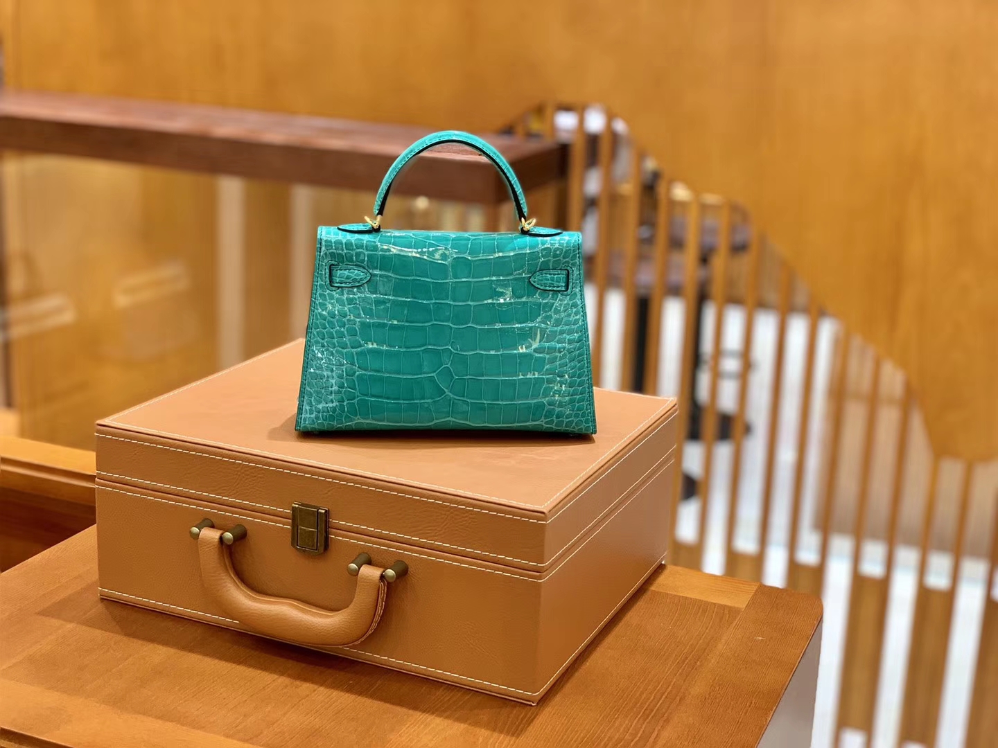 Hermès（爱马仕）Mini Kelly 迷你凯莉 U1 维罗纳绿 亮面鳄鱼 一级 顶端级别 美洲 臻品级别 金扣 19cm
