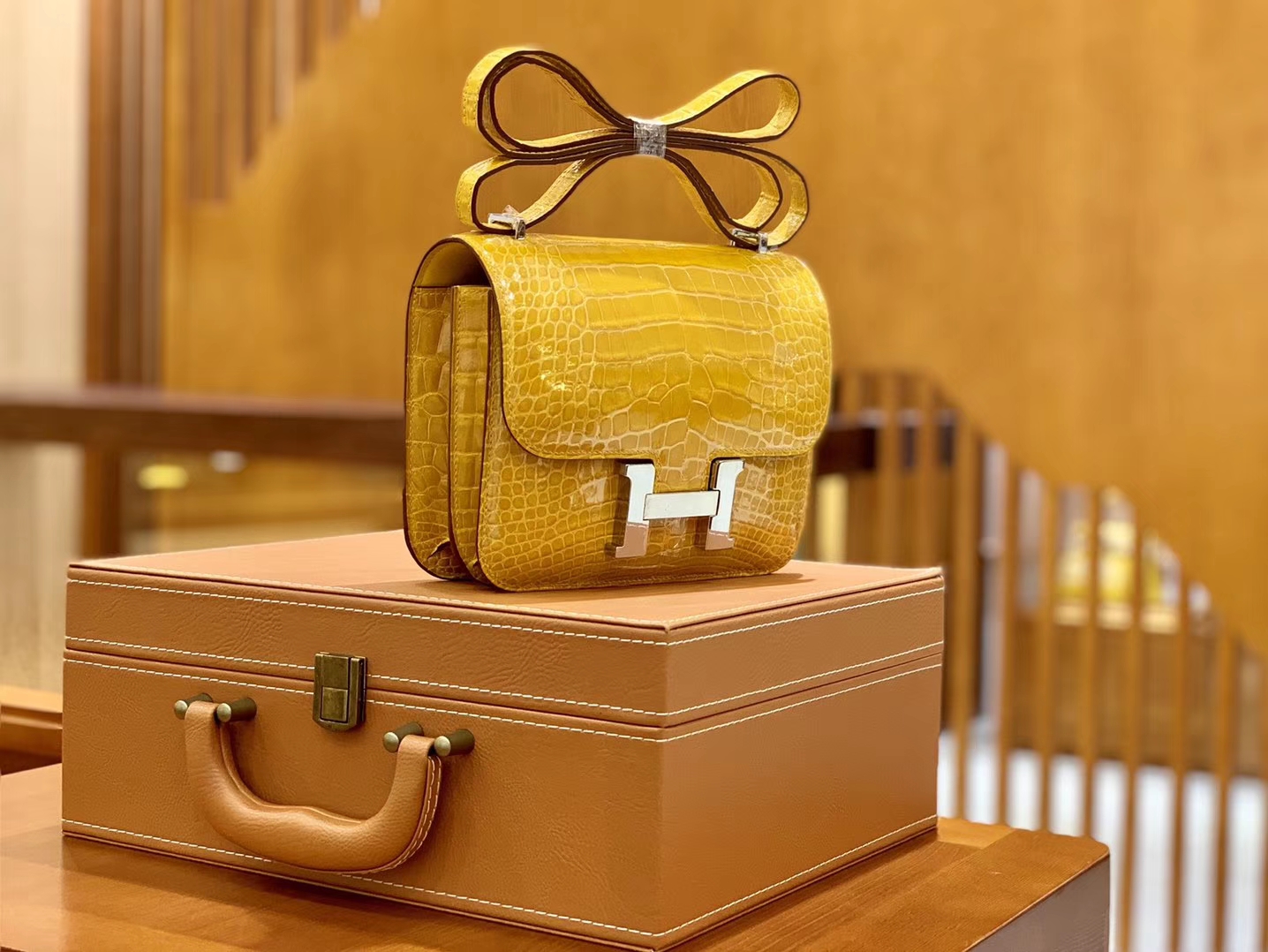 Hermès（爱马仕）Constance 空姐包 琥珀黄 一级 美洲鳄 顶端级别 臻品级别 银扣 18cm